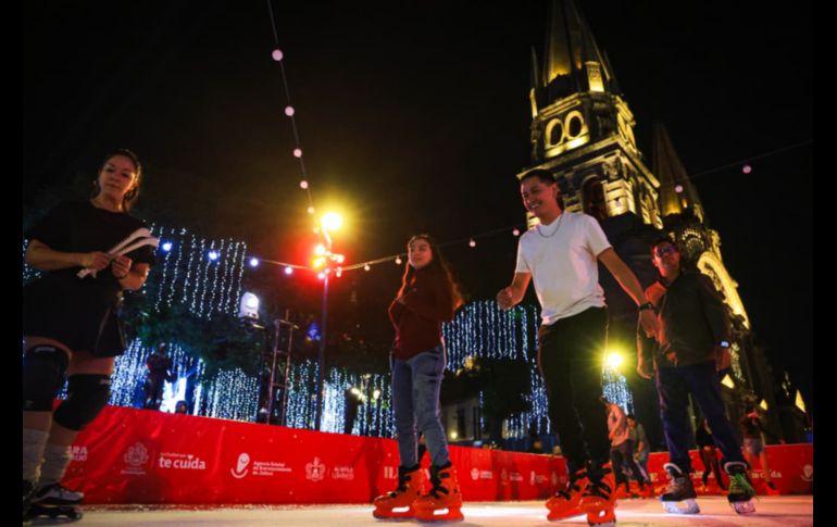 El Gobernador, Pablo Lemus, pidió no perder la “capacidad de impresionarnos” con las decoraciones que adornan el Centro. EL INFORMADOR/ J. Acosta