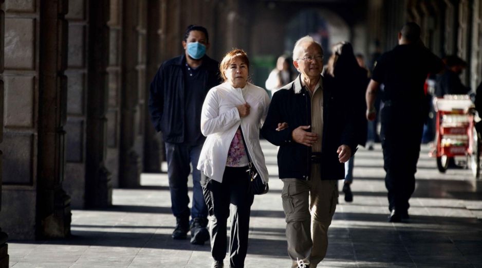 Protección Civil recomienda vestir con al menos tres capas de ropa, de preferencia de algodón o lana. Sun/Archivo