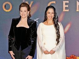 Sigourney Weaver y Oona Chaplin deslumbran a su paso por la alfombra roja. SUN/H. Salvador