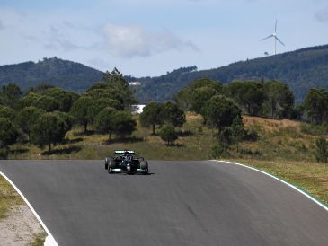 El gobierno de Portugal espera que la celebración de la F1 en 2027 y 2028 en la localidad de Portimão, en el Algarve, tendrá un impacto económico de al menos 140 MDE por año para el país. AFP / ARCHIVO
