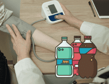 Recuerda que limitar o evitar estas bebidas puede ser una estrategia eficaz para el control de la hipertensión. ESPECIAL/Canva