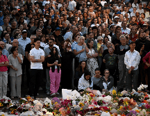 Australia está de luto después de que unos hombres armados abrieran fuego en Bondi Beach, matando al menos a 15 personas en un ataque contra las celebraciones del festival judío de Janucá. EFE/B. de Marchi