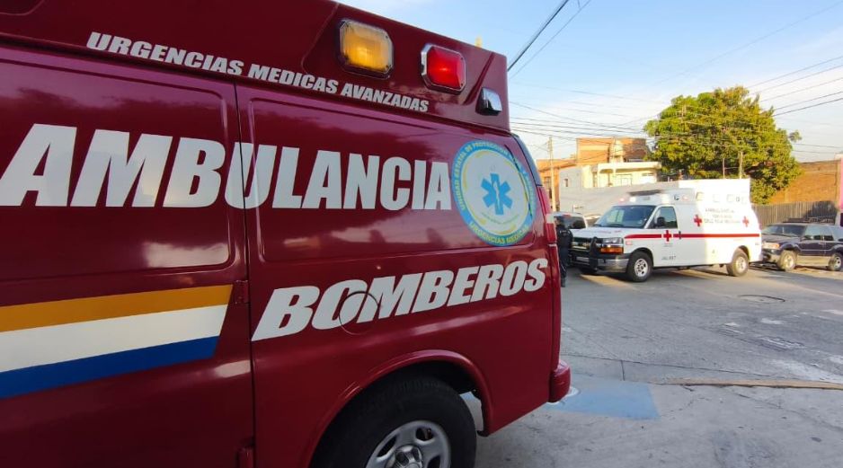 Elementos de la Coordinación municipal de Protección Civil y Bomberos de Tlaquepaque se encargaron de sofocar las llamas. ESPECIAL / Protección Civil Jalisco