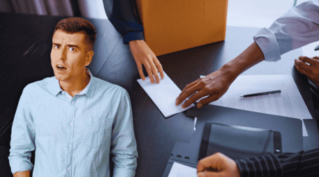 El IMSS hizo un llamado a los patrones para que eviten la mala práctica de dar de baja a sus empleados en diciembre y recontratarlos en enero. ESPECIAL / CANVA