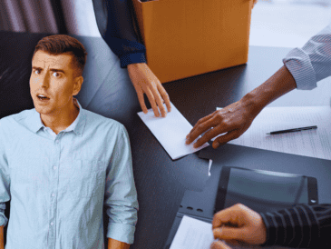 El IMSS hizo un llamado a los patrones para que eviten la mala práctica de dar de baja a sus empleados en diciembre y recontratarlos en enero. ESPECIAL / CANVA