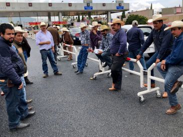 Integrantes de la ANTAC dijo que piden “seguridad para los transportistas en carreteras, salir a trabajar y volver a casa.” NTX / ARCHIVO