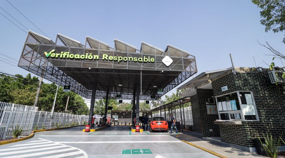 El Gobierno de Jalisco mantiene activo el programa Verificación Vehicular Responsable, diseñado para reducir las emisiones contaminantes y fomentar una movilidad más consciente en el Estado. EL INFORMADOR / ARCHIVO