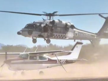 Un video viral muestra el arriesgado aterrizaje de un helicóptero Black Hawk de la Guardia Nacional. TIKTOK/@bonanza.pilot/ESPECIAL