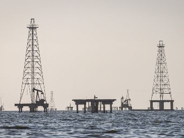 El presidente de Estados Unidos, Donald Trump, ordenó este martes "el bloqueo total y completo de todos los petroleros sancionados que entren y salgan de Venezuela". EFE / ARCHIVO