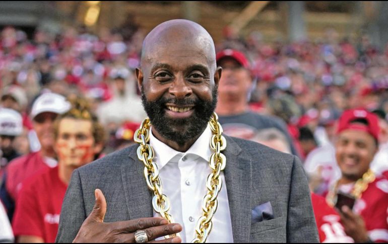 El exreceptor ayudó a los 49ers a ganar tres de los cinco Super Bowls con los que cuenta la franquicia. AFP