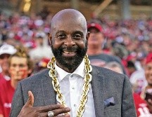 El exreceptor ayudó a los 49ers a ganar tres de los cinco Super Bowls con los que cuenta la franquicia. AFP