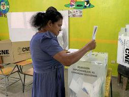 Según los resultados preliminares del CNE, Nasry 'Tito' Asfura, candidato presidencial del conservador Partido Nacional, encabeza la votación con el 40.54% de los sufragios. EFE / ARCHIVO