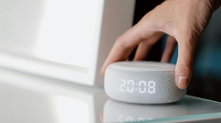 Más allá de pedir el clima o la hora, Alexa cuenta con comandos ocultos que muchos usuarios no conocen. CANVA