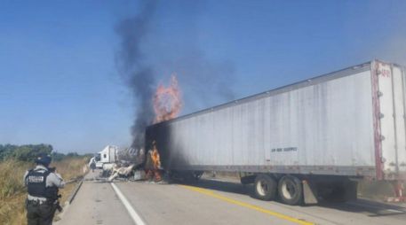 La SSPC de Nayarit anunció cierres temporales en la autopista Tepic–Mazatlán y recomendó usar la carretera libre como opción. X/@GN_Carreteras