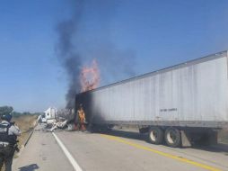 La SSPC de Nayarit anunció cierres temporales en la autopista Tepic–Mazatlán y recomendó usar la carretera libre como opción. X/@GN_Carreteras