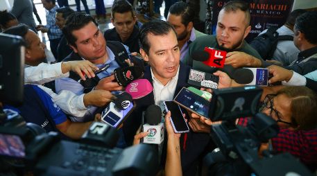 Monraz Villaseñor indicó que las plumas ubicadas en diversos puntos de la L4 serán sustituidas por pasos a desnivel, similares a los que existen a lo largo de la Línea 1. EL INFORMADOR/ ARCHIVO