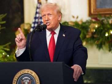 Trump ha intentado justificar su campaña de deportaciones responsabilizando erróneamente a los inmigrantes por el estado de la economía, el aumento de los precios y la criminalidad. EFE/D. Mills