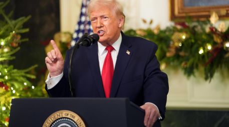 Trump ha intentado justificar su campaña de deportaciones responsabilizando erróneamente a los inmigrantes por el estado de la economía, el aumento de los precios y la criminalidad. EFE/D. Mills