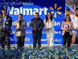 Corte del listón de la nueva sucursal. EL INFORMADOR/J. Acosta