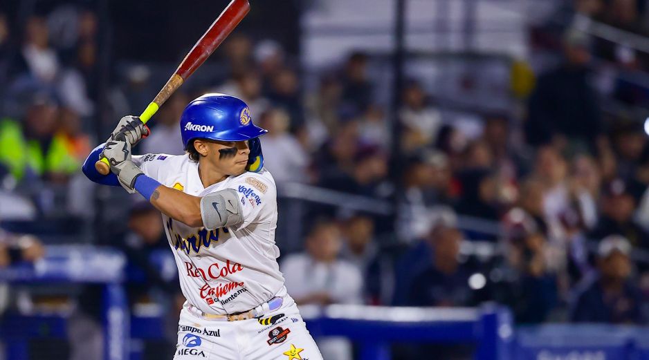 Christopher Gastelum bateó su primer jonrón en la LMP. Fue el empate para los Charros y el inicio de la remontada. CORTESÍA/Charros de Jalisco