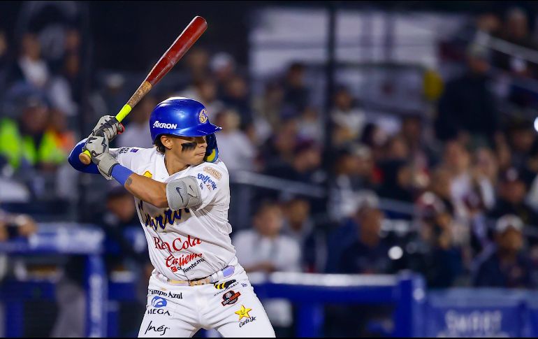 Christopher Gastelum bateó su primer jonrón en la LMP. Fue el empate para los Charros y el inicio de la remontada. CORTESÍA/Charros de Jalisco