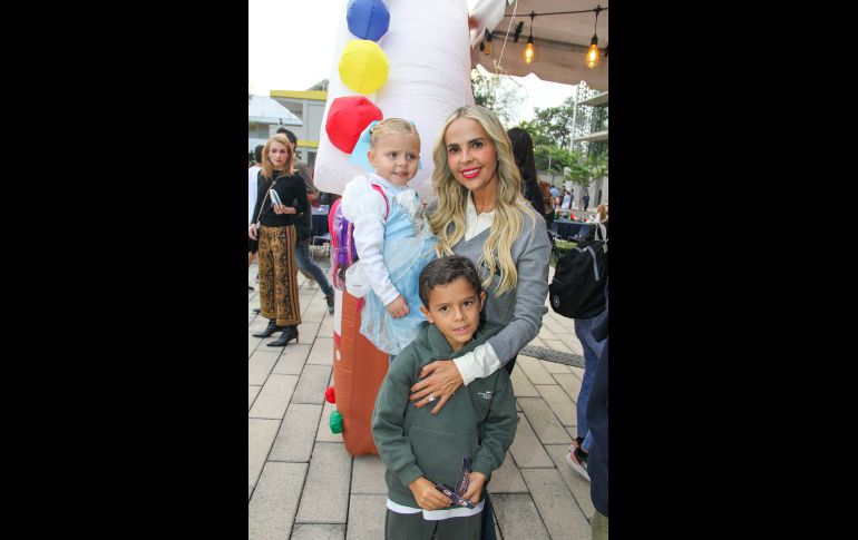 Zurita Igareda, Mar Granada y Mikel Igareda. GENTE BIEN JALISCO / E. Escamilla
