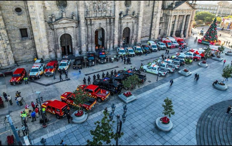 Tras el acto protocolario, distintas unidades que se dieron cita en el corazón del Centro de Guadalajara salieron de manera representativa con sus sirenas y códigos encendidos. EL INFORMADOR/A. Navarro