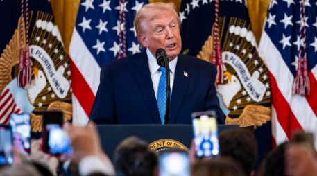 Autoridades de EU acusan a buques de mover petróleo iraní con maniobras engañosas. EFE/JIM LO SCALZO