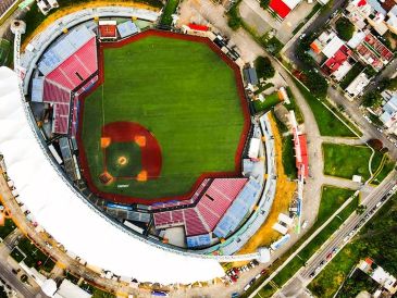 La Serie del Caribe 2026 tuvo que ser reubicada ante los conflictos políticos y las complicaciones logísticas que derivaron en la imposibilidad de que varias ligas participantes viajaran a dicho país. X/ @beisboldecaribe.