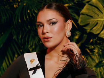 En septiembre de 2025, Dzafce fue coronada Miss Finlandia durante una ceremonia celebrada en Espoo. X/@MissUniverse