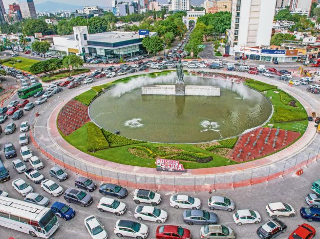 Oficiales de la Policía Vial supervisarán La Minerva durante los cierres por obras complementarias. EL INFORMADOR/A. Navarro