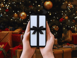 Casi dos terceras partes de los consumidores en México prevé apoyarse en la IA para inspirarse al momento de elegir obsequios en esta temporada. ESPECIAL / CANVA