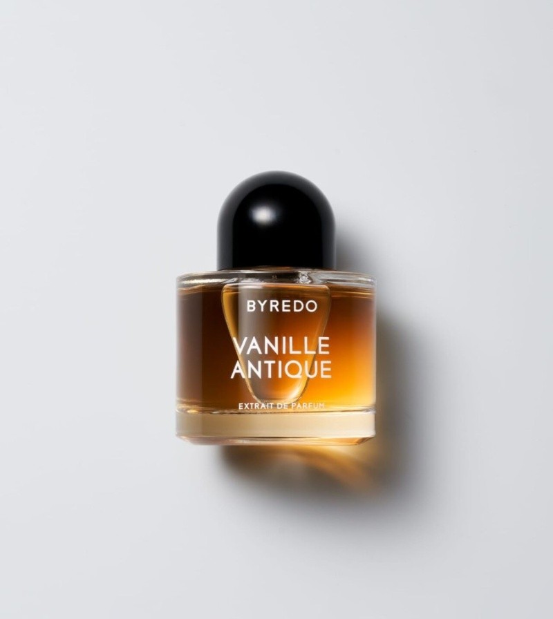 Aquí, el humeante aroma de vainilla vuelve cargada con la historia y el carácter. byredo.com