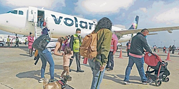 Suben acciones de Volaris tras anuncio de alianza con Viva