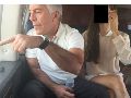 Fotografía sin fecha especificada que muestra a Epstein con una mujer. . EFE/ Departamento de Justicia de Estados Unidos (DOJ)