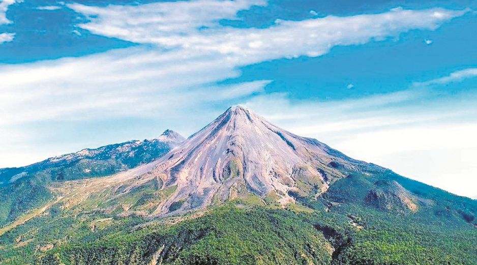 El Nevado de Colima forma parte de un Área Natural Protegida federal que resguarda ecosistemas de pino, oyamel y encino. CORTESÍA