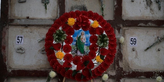 Crecen las inhumaciones de cuerpos sin identificar en panteones de Jalisco