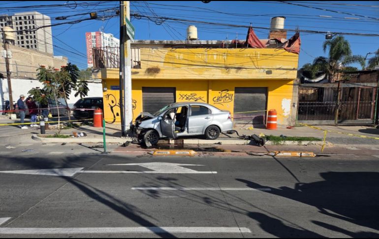 Los cuerpos de las víctimas fueron llevados a las instalaciones del Instituto Jalisciense de Ciencias Forenses en espera de que se les practique la autopsia de ley. ESPECIAL