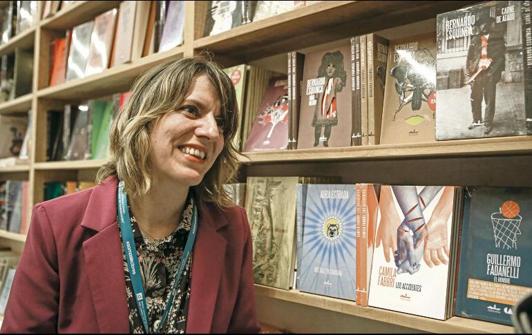 Daniela Tarazona concibe en “El corazón habitante” una máquina del tiempo hecha de palabras. EL INFORMADOR