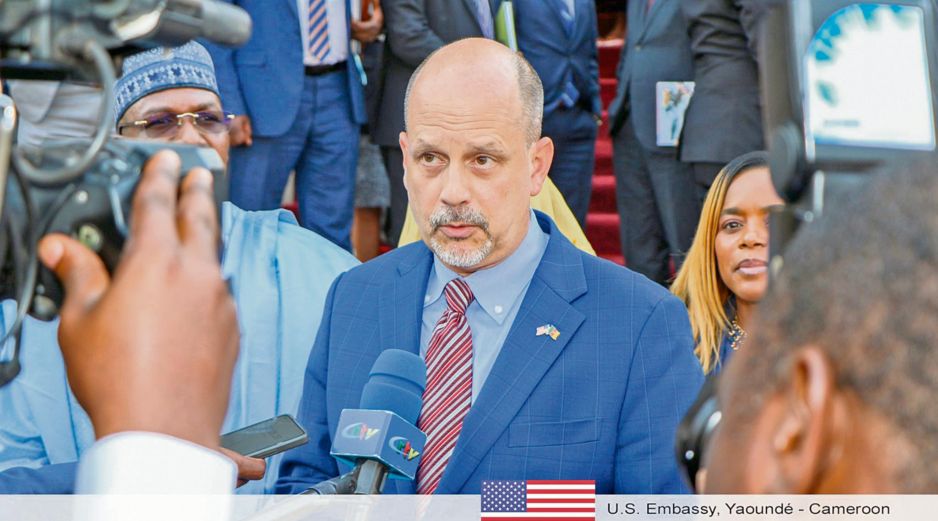 Christopher Lamora, embajador de EU en Camerún, estaría entre los diplomáticos removidos. ESPECIAL