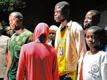 Estudiantes y personal de la escuela St. Mary fueron secuestrados el 21 de noviembre pasado. AP
