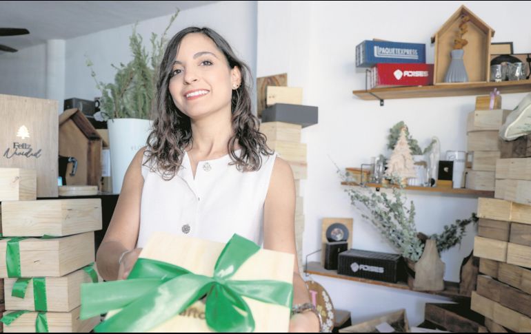 Valeria Castellanos transforma ideas en recuerdos únicos a través de regalos personalizados. EL INFORMADOR/ A. Navarro