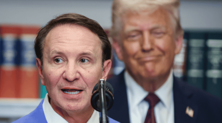 Un análisis de la organización Global Project Against Hate and Extremism (GPAHE) muestra que la constelación de pensamientos que rodean a la Casa Blanca forma 