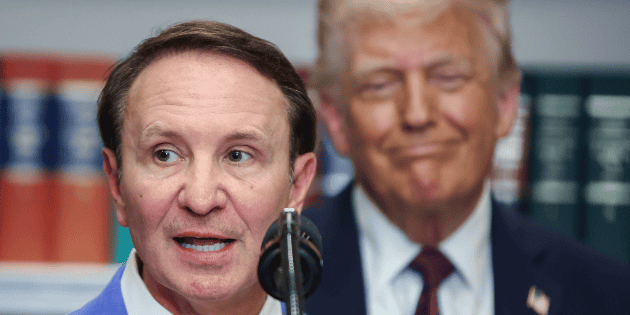 Ultraderecha de Estados Unidos; tras los hilos en el gobierno de Trump