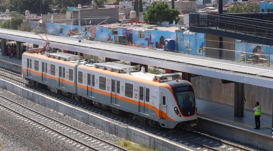 En su primera semana de servicio, la Línea 4 del Tren Ligero movilizó a miles de usuarios, de acuerdo con datos del SITEUR. EL INFORMADOR/ARCHIVO