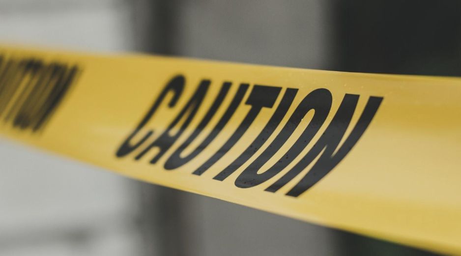 El vuelo se encontraba a punto de aterrizar cuando se estrelló en algún lugar al oeste de la calzada, dijo un funcionario de la ciudad. CANVA