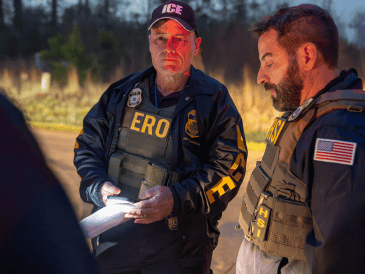 El aumento de la población detenida coincide con una acumulación récord de casos en los tribunales de inmigración. https://www.ice.gov/