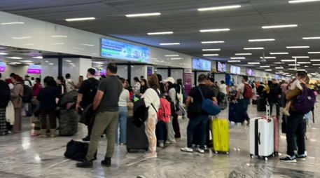 De acuerdo con el Grupo Aeroportuario del Pacífico, en estos días se realizan hasta 52 operaciones por hora entre pasajeros, carga y aviación general. ESPECIAL