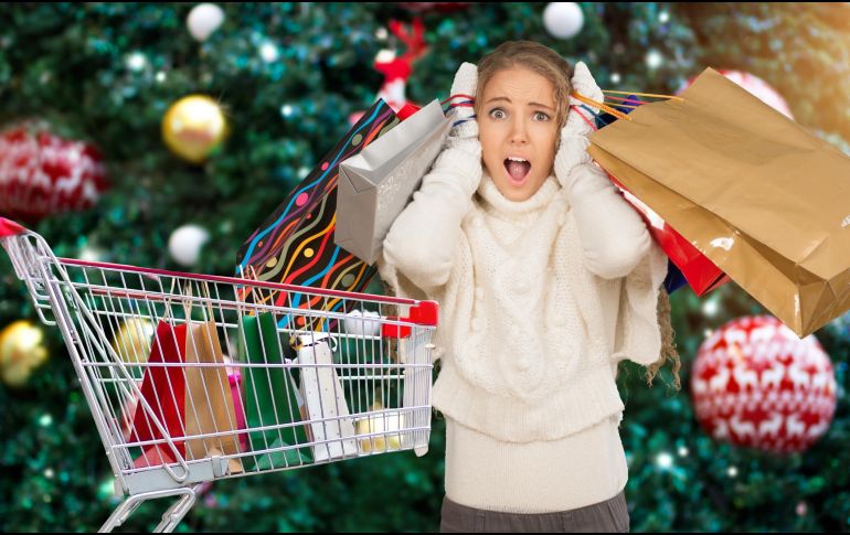 A pesar de este contexto de presión en las finanzas personales, el 54% de los mexicanos reportó haber incrementado su presupuesto para las celebraciones de fin de año. ESPECIAL / CANVA