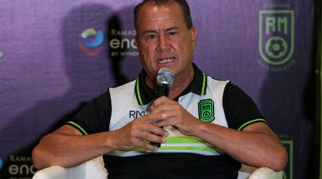 Flores agregó que le hubiera gustado que Hernández tuviera un retiro más simbólico en el club, situación que consideró tiene triste a ‘Chicharito’. IMAGO7